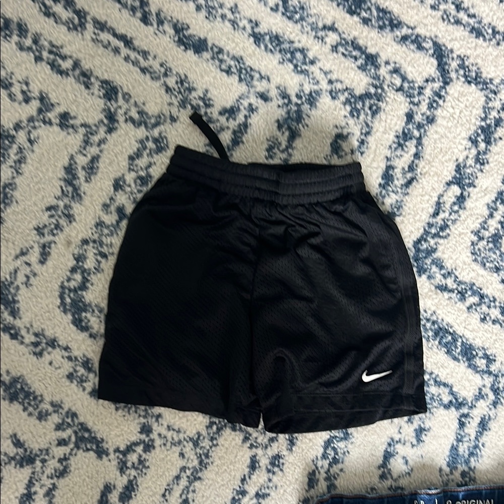 Nike Black Athletic Shorts Lightweight Elastic Waist